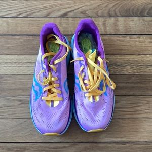 Saucony Endorphin Pro womens 8.5